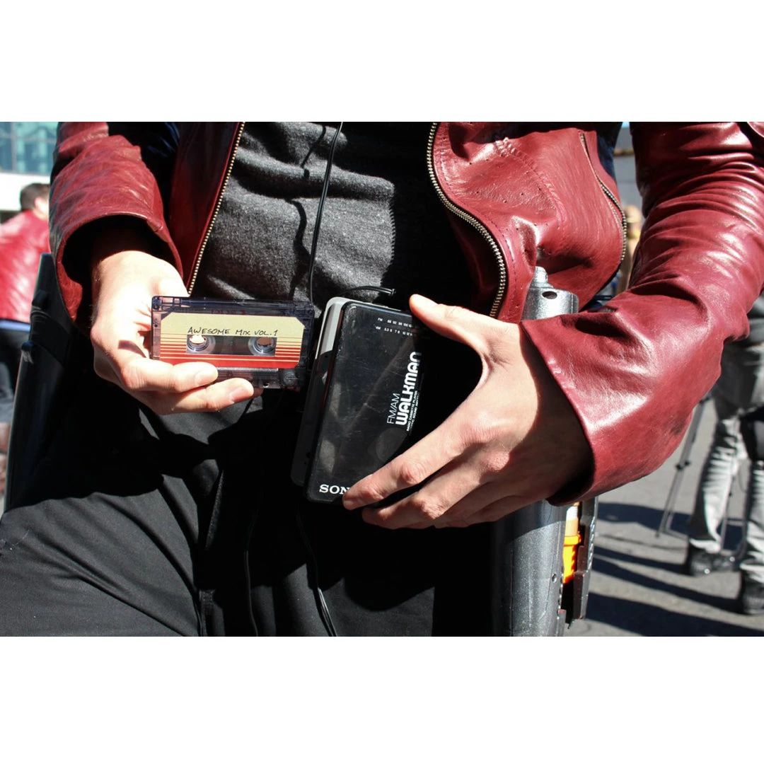 APW Guardians Of The Galaxy - Hand-Signed Photo & Mix Tape By Cast Members & Stan Lee Custom Frame Signed Memorabilia 8 APW Guardians Of The Galaxy - Hand-Signed Photo & Mix Tape By Cast Members & Stan Lee Custom Frame Signed Memorabilia