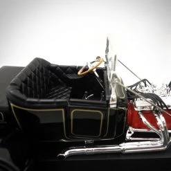 Toy Wonders Die-Cast Vehicles Ford-T (1923) Bucket Roadster- Exclusive Elite Edition Die-Cast Car Display Set