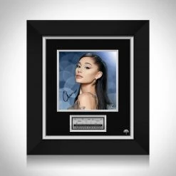 RARE-T Ariana Grande Photo Limited Signature Edition Studio Licensed Custom Frame NEW