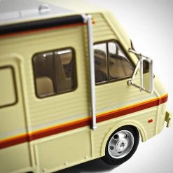Toy Wonders Ready To Ship! 48 Hour Shipping! Breaking Bad 1986 Fleetwood Bounder RV
