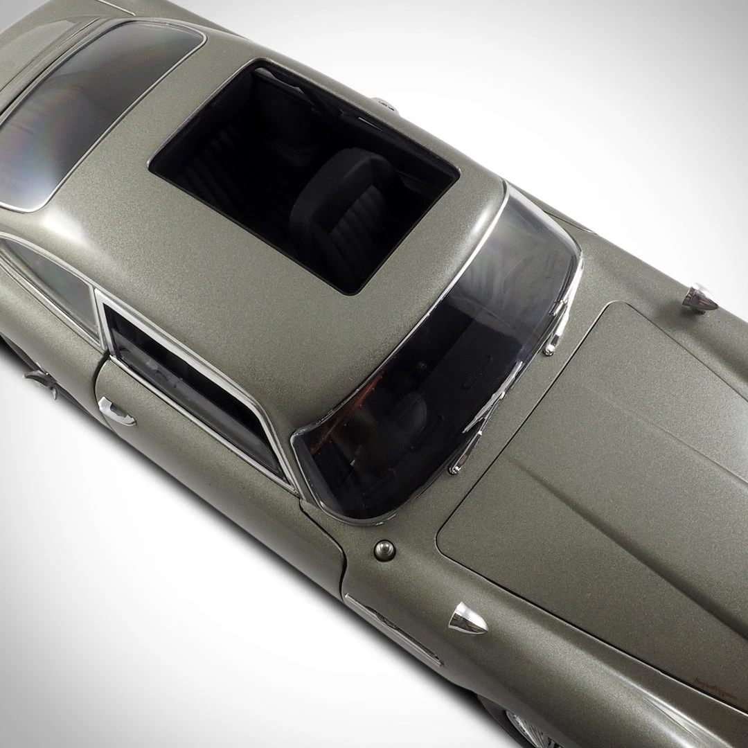 APW James Bond- Hand-Signed Aston Martin Die-Cast Car By Sean Connery Custom Museum Display. Signed Memorabilia 6 APW James Bond- Hand-Signed Aston Martin Die-Cast Car By Sean Connery Custom Museum Display. Signed Memorabilia