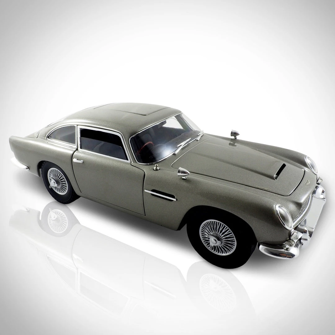 APW James Bond- Hand-Signed Aston Martin Die-Cast Car By Sean Connery Custom Museum Display. Signed Memorabilia 7 APW James Bond- Hand-Signed Aston Martin Die-Cast Car By Sean Connery Custom Museum Display. Signed Memorabilia
