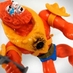 RARE-T Collectible Statues He-Man- 1981 Motu Battle Pack Yellow Armor Beast Man