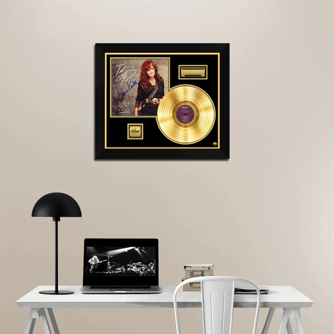 RARE-T Bonnie Raitt - Nick Of Time Gold LP Limited Signature Edition Studio Licensed Custom Frame Limited Edition Frames 2 RARE-T Bonnie Raitt - Nick Of Time Gold LP Limited Signature Edition Studio Licensed Custom Frame Limited Edition Frames