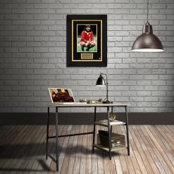 RARE-T Manchester United - George Best Photo Limited Signature Edition Studio Licensed Custom Frame