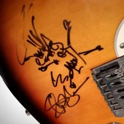 PPC Guns N 'Roses- Beckett Certified Hand-Signed Sunburst Fender Squier Guitar By Slash Custom Frame 21 PPC Guns N 'Roses- Beckett Certified Hand-Signed Sunburst Fender Squier Guitar By Slash Custom Frame