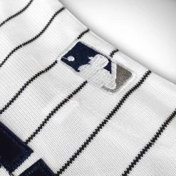 APW Derek Jeter - New York Yankees Hand Signed Baseball Jersey