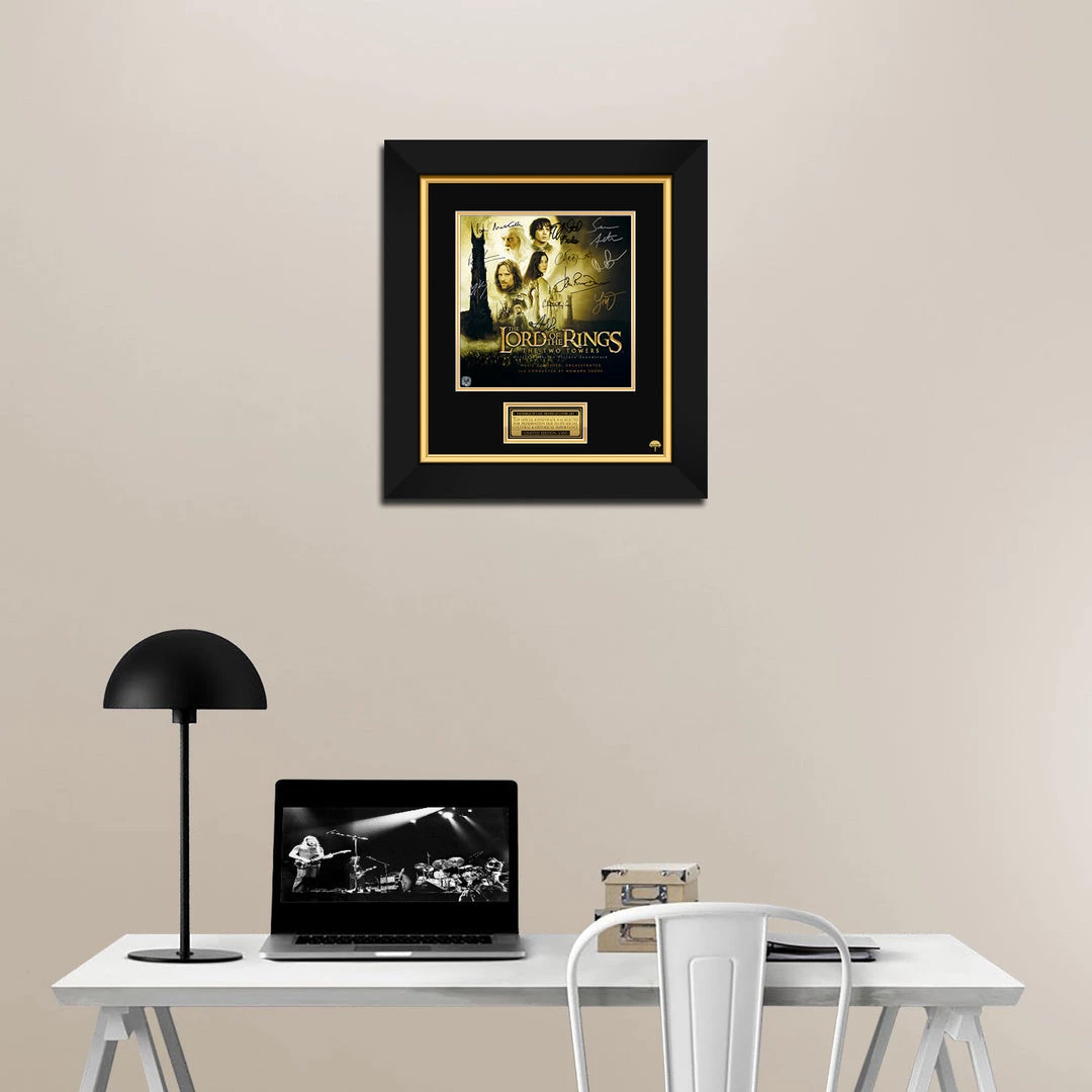 RARE-T NEW The Lord Of The Rings - The Two Towers LP Cover Limited Signature Edition Studio Licensed Custom Frame 2 RARE-T NEW The Lord Of The Rings - The Two Towers LP Cover Limited Signature Edition Studio Licensed Custom Frame
