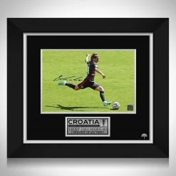 RARE-T Croatia - Luka Modri? Photo Limited Signature Edition Studio Licensed Custom Frame Limited Edition Frames