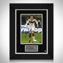 RARE-T Germany - Mesut Özil Photo Limited Signature Edition Studio Licensed Custom Frame