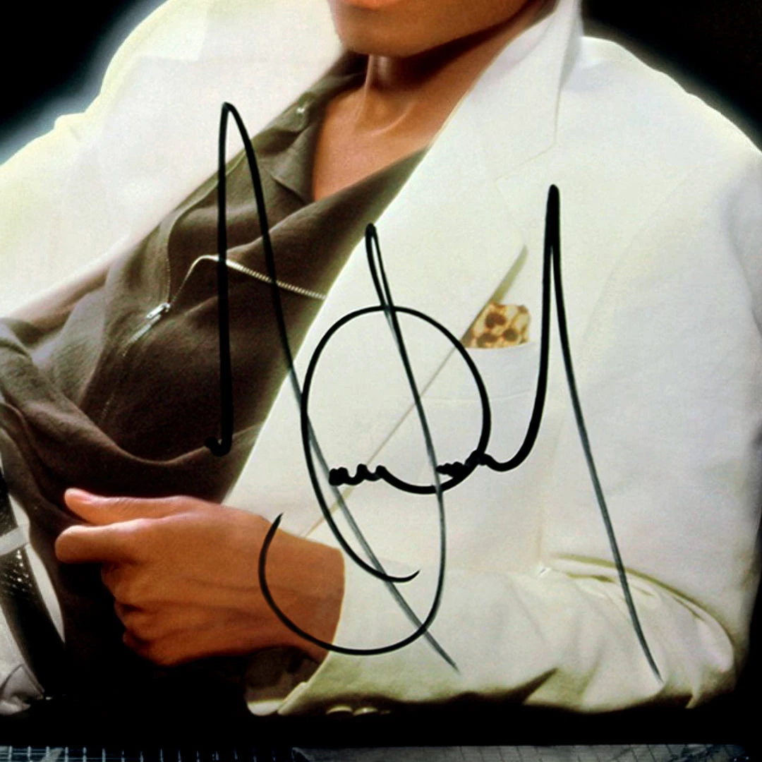 RARE-T Michael Jackson Thriller Platinum LP Limited Signature Edition Studio Licensed Custom Frame 2 RARE-T Michael Jackson Thriller Platinum LP Limited Signature Edition Studio Licensed Custom Frame