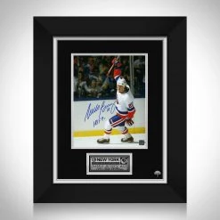 RARE-T Mike Bossy Memorial Photo New York Islanders Limited Signature Edition Studio Licensed Custom Frame