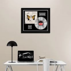 RARE-T Paramore Brand New Eyes Platinum LP Limited Signature Edition Studio Licensed Custom Frame 16 RARE-T Paramore Brand New Eyes Platinum LP Limited Signature Edition Studio Licensed Custom Frame