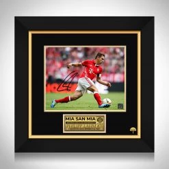 RARE-T Bayern Munich - Philipp Lahm Photo Limited Signature Edition Licensed Custom Frame