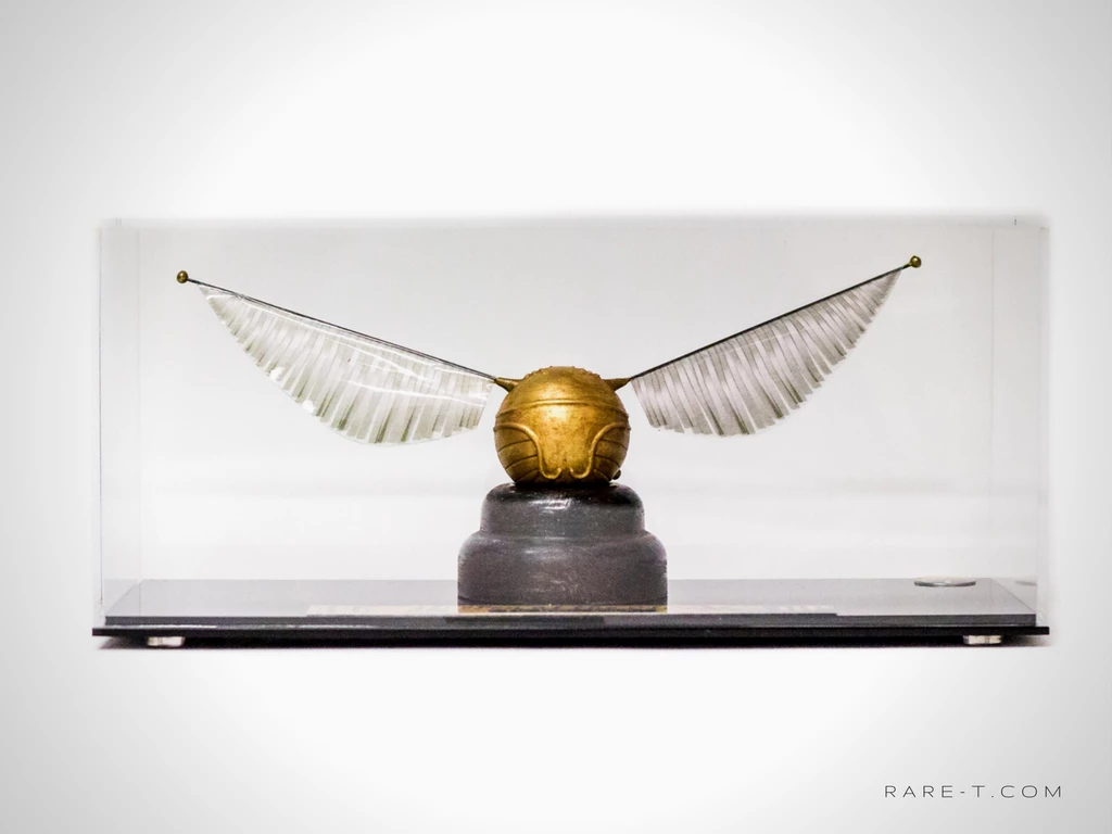 RARE-T Collectible Statues Harry Potter - Golden Snitch Hand Painted With Museum Display 4 RARE-T Collectible Statues Harry Potter - Golden Snitch Hand Painted With Museum Display