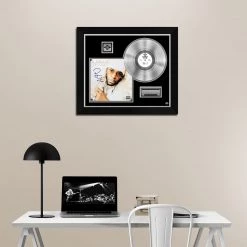 Rare-T R. Kelly - TP-2.com Platinum LP Limited Signature Edition Studio Licensed Custom Frame Limited Edition Frames