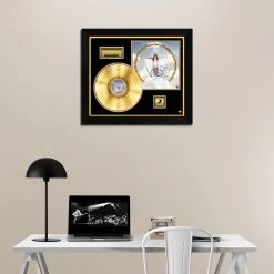 RARE-T Rosalia - El Mal Querer Gold LP Limited Signature Edition Studio Licensed Custom Frame 11 RARE-T Rosalia - El Mal Querer Gold LP Limited Signature Edition Studio Licensed Custom Frame