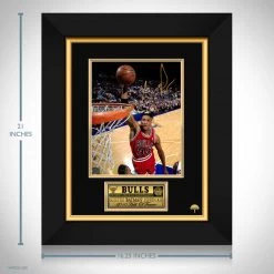 RARE-T Scottie Pippen Chicago Bulls Photo Limited Signature Edition Studio Licensed Custom Frame