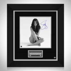 RARE-T Limited Edition Frames Selena Gomez - Revival LP Cover Limited Signature Edition Studio Licensed Custom Frame