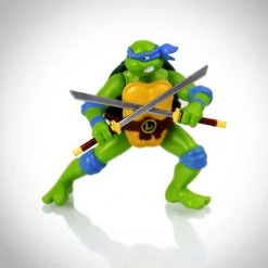 Toy Wonders TMNT 1962 Volkswagen Bus & Leonardo Metal Die-Cast - Premium Display