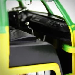 Toy Wonders TMNT 1962 Volkswagen Bus & Leonardo Metal Die-Cast - Premium Display