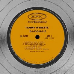 RARE-T Limited Edition Frames Tammy Wynette - D-I-V-O-R-C-E Platinum LP Limited Signature Edition Studio Licensed Custom Frame