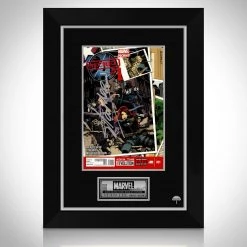 APW Avengers- Marvel Secret Avengers (2013) #1 Budapest Hand-Signed Comic Book By Stan Lee Custom Frame Signed Memorabilia