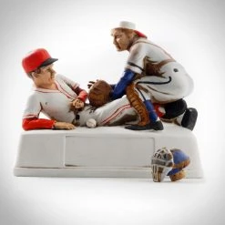 RARE-T Baseball Hall Of Fame Vintage Whiskey Decanter