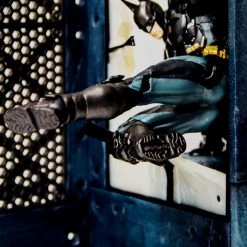 RARE-T First Modular Base Sculpted 'Batman - Arkham Knight' Statue 5 RARE-T First Modular Base Sculpted 'Batman - Arkham Knight' Statue