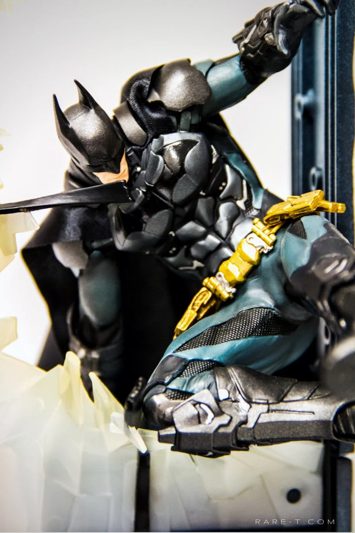 RARE-T First Modular Base Sculpted 'Batman - Arkham Knight' Statue 2 RARE-T First Modular Base Sculpted 'Batman - Arkham Knight' Statue