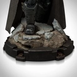 RARE-T Batman Armored - Limited Edition Sideshow Premium Format Statue 8 RARE-T Batman Armored - Limited Edition Sideshow Premium Format Statue