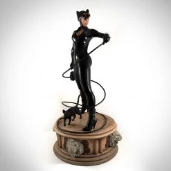 RARE-T Catwoman - Catwoman Limited Edition Sideshow Premium Format Statue