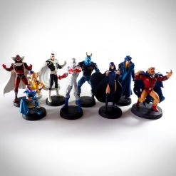 RARE-T Game Room Limited Edition Dc Vintage Chess Set With 32 Numbered Eagle Moss Figures & Comic Books.