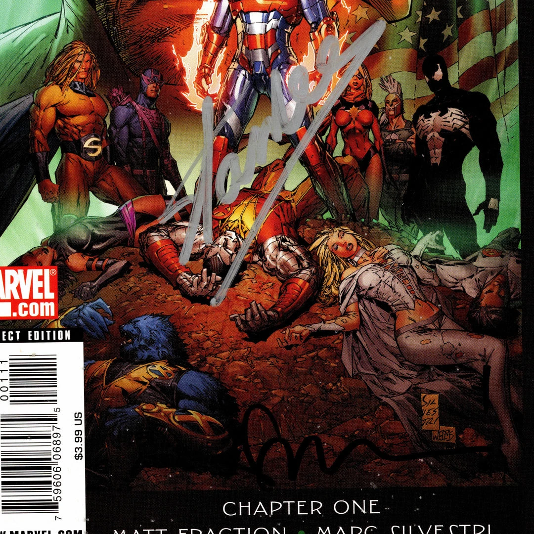 Rare-T Dark Avengers/Uncanny X-Men: Utopia (2009) #1 Hand-Signed Comic By Matt Fraction & Stan Lee Frame 4 Rare-T Dark Avengers/Uncanny X-Men: Utopia (2009) #1 Hand-Signed Comic By Matt Fraction & Stan Lee Frame