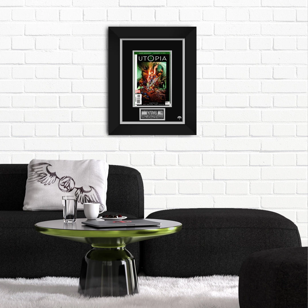 Rare-T Dark Avengers/Uncanny X-Men: Utopia (2009) #1 Hand-Signed Comic By Matt Fraction & Stan Lee Frame 6 Rare-T Dark Avengers/Uncanny X-Men: Utopia (2009) #1 Hand-Signed Comic By Matt Fraction & Stan Lee Frame