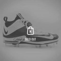 GIAN Derek Jeter Hand-Signed Cleat Signed Memorabilia