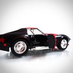 Toy Wonders Ready To Ship! 48 Hour Shipping! Harley Quinn 1969 Chevrolet Corvette Stingray Die-Cast Limited Edition Custom Display
