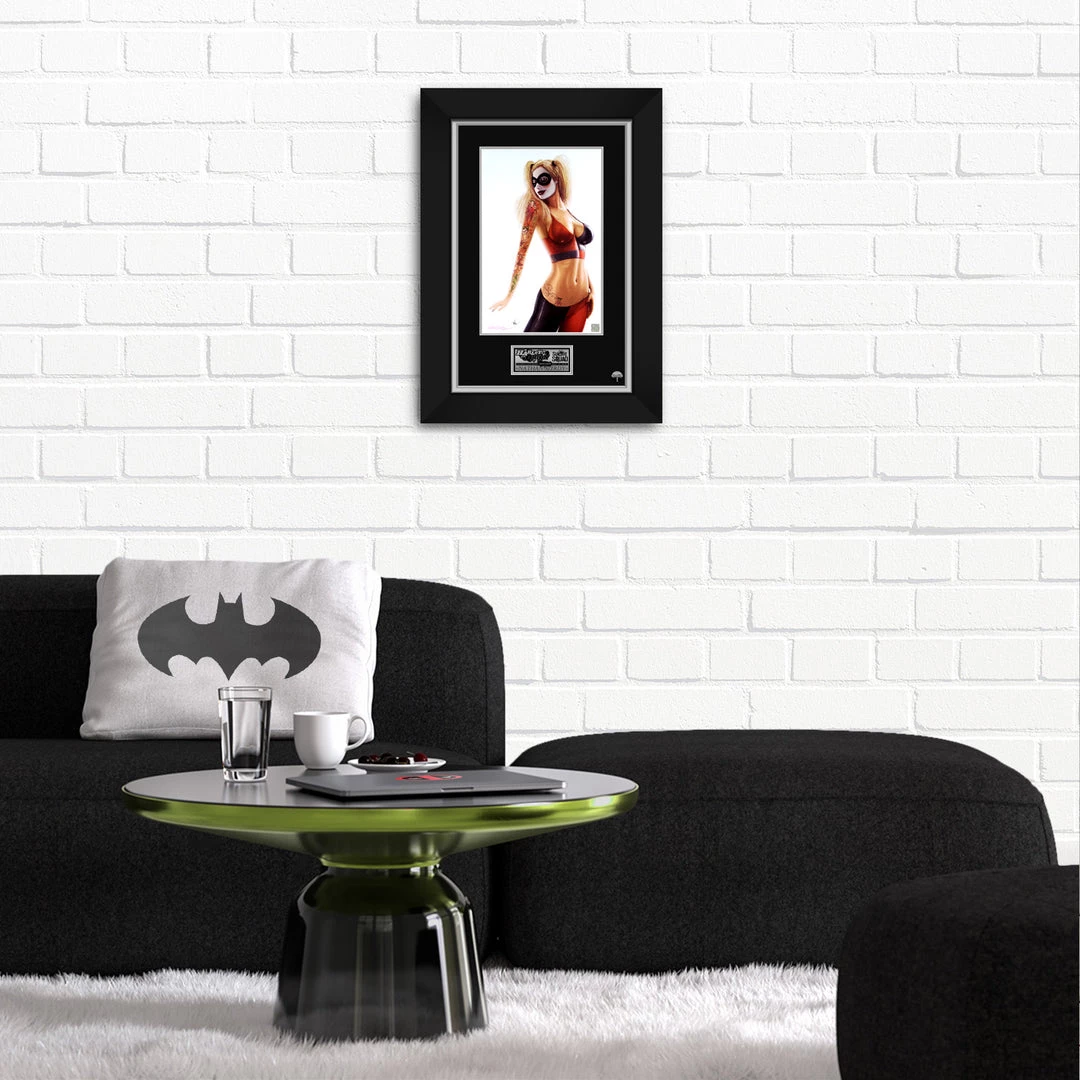 VAULT COLLECTIBLES Harley Quinn 'Joker Lover' Hand-Signed Artwork Print By Artist Nathan Szerdy Custom Frame Signed Memorabilia 4 VAULT COLLECTIBLES Harley Quinn 'Joker Lover' Hand-Signed Artwork Print By Artist Nathan Szerdy Custom Frame Signed Memorabilia