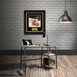 RARE-T Limited Edition Frames Jennifer Lopez - On The 6 LP Cover Limited Signature Edition Studio Licensed Custom Frame