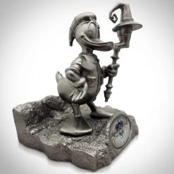 Grosnor Disney- Limited Edition Vintage Mickey Mouse Kingdom Of Hearts Statues & Keychain