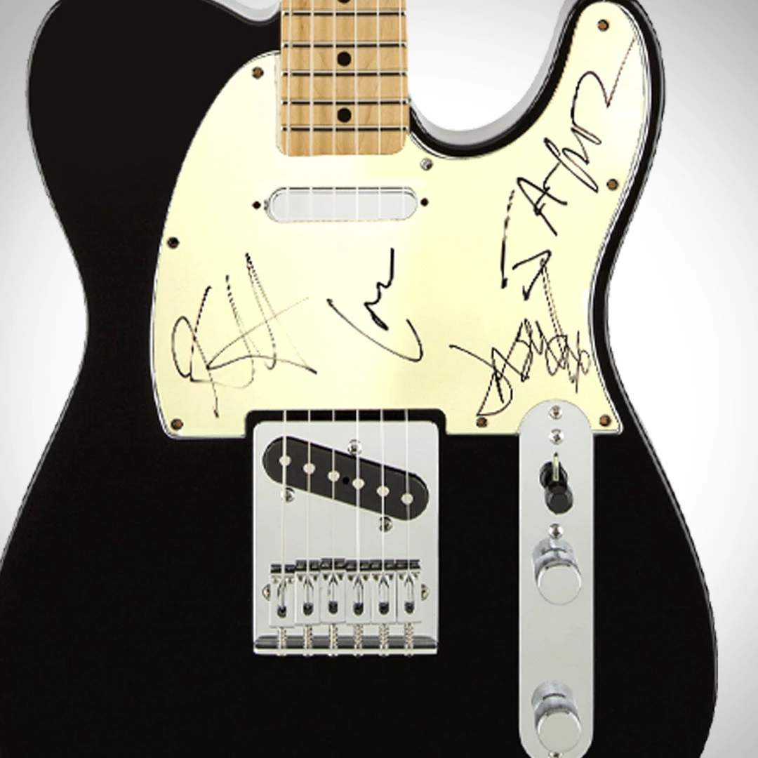 Metallica Fender Stratocastor Band Handsigned Black Matte Rare-T Exclusive Guitar 2 Metallica Fender Stratocastor Band Handsigned Black Matte Rare-T Exclusive Guitar