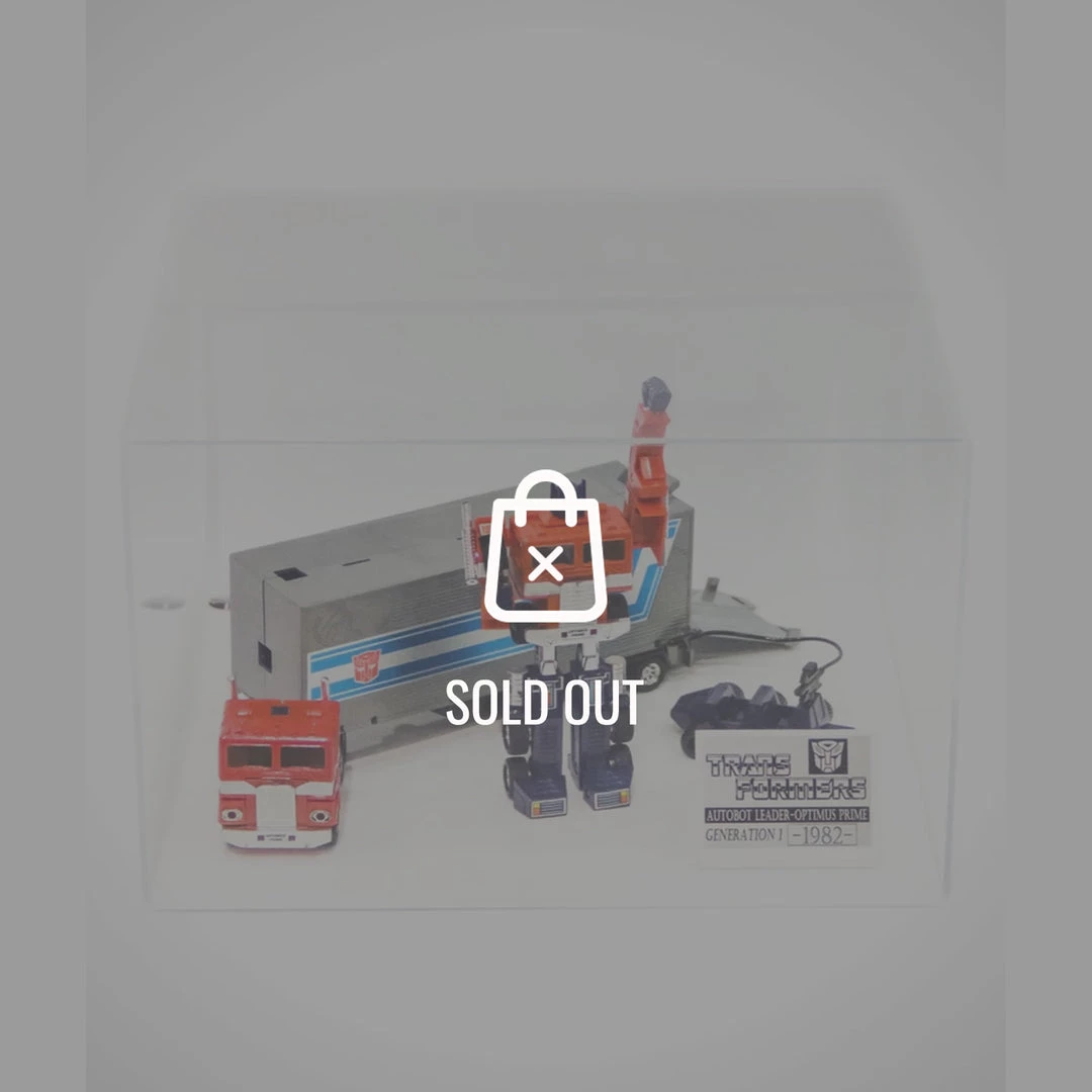Rare-T Exclusive '1982 2X Transformers Optimus Prime' Museum Display Collectible Statues 1 Rare-T Exclusive '1982 2X Transformers Optimus Prime' Museum Display Collectible Statues