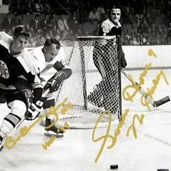 RARE-T Bobby Orr & Gordie Howe Legendary Photo Limited Signature Edition Studio Licensed Custom Frame Sports Memorabilia