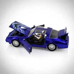 Toy Wonders Die-Cast Vehicles IT - Pennywise & Henry Bowers Pontiac Firebird Diecast Car & Figures Limited Edition Premium Display