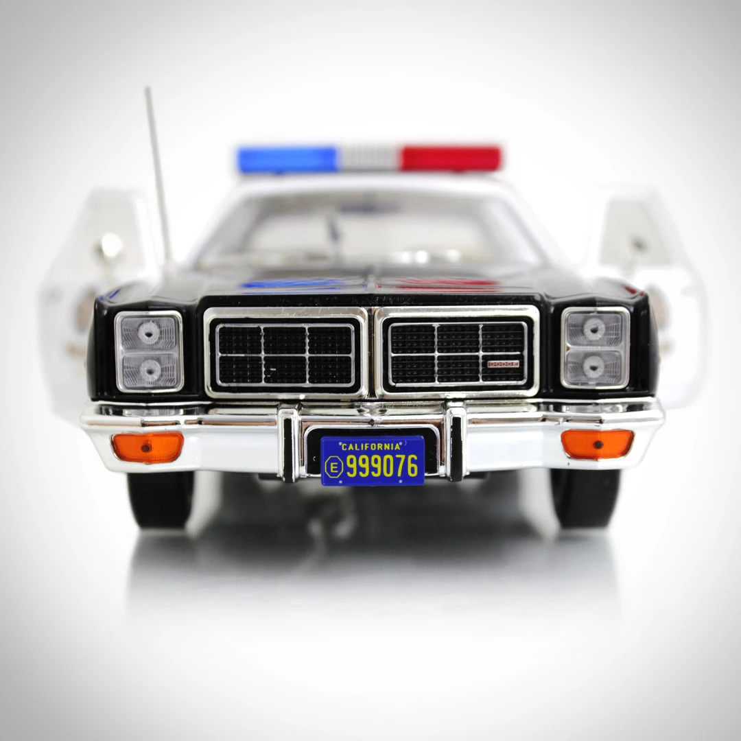 Toy Wonders Terminator - 1977 Dodge Monaco Metropolitan Police With T-800 Custom Museum Display 3 Toy Wonders Terminator - 1977 Dodge Monaco Metropolitan Police With T-800 Custom Museum Display