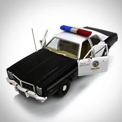 Toy Wonders Terminator - 1977 Dodge Monaco Metropolitan Police With T-800 Custom Museum Display 17 Toy Wonders Terminator - 1977 Dodge Monaco Metropolitan Police With T-800 Custom Museum Display