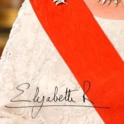 RARE-T Queen Elizabeth II Photo Limited Signature Edition Studio Licensed Custom Frame Limited Edition Frames