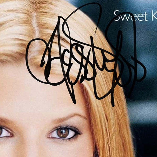 G.R.O. Jessica Simpson - Sweet Kisses Gold LP Limited Signature Edition Studio Licensed Custom Frame Limited Edition Frames 4 G.R.O. Jessica Simpson - Sweet Kisses Gold LP Limited Signature Edition Studio Licensed Custom Frame Limited Edition Frames
