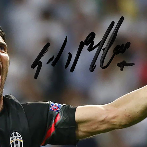 RARE-T Juventus - Gianluigi Buffon Photo Limited Signature Edition Studio Licensed Custom Frame 4 RARE-T Juventus - Gianluigi Buffon Photo Limited Signature Edition Studio Licensed Custom Frame