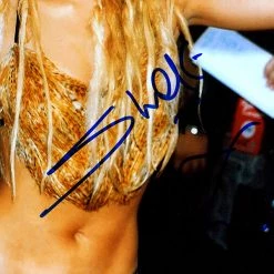 RARE-T Shakira At VMA 2001 Photo Limited Signature Edition Studio Licensed Custom Frame Limited Edition Frames